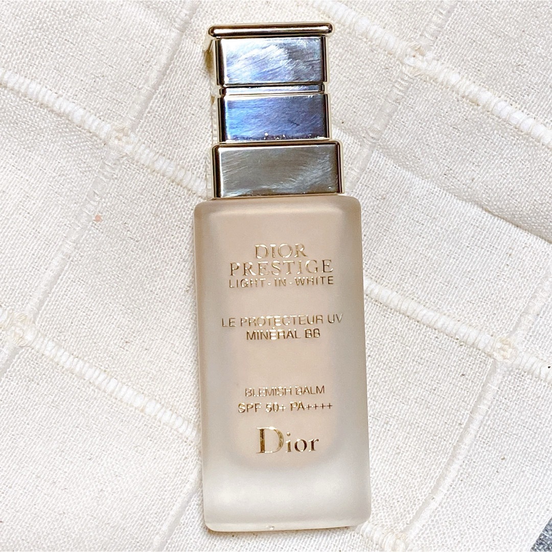 Dior(ディオール)のDior プレステージ ホワイトルプロテクターUVミネラル　BB 00 30ml コスメ/美容のベースメイク/化粧品(BBクリーム)の商品写真