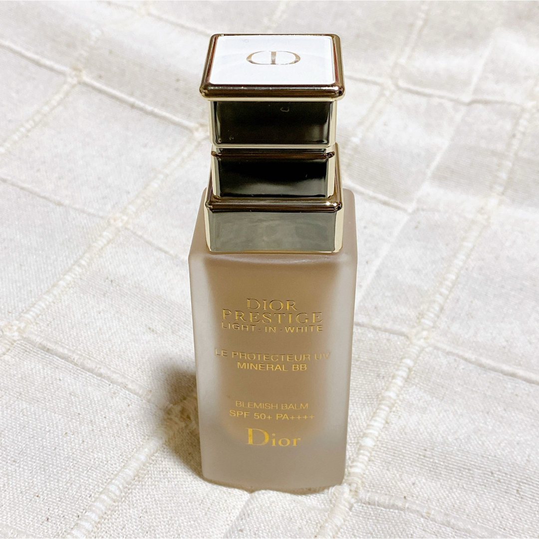 Dior(ディオール)のDior プレステージ ホワイトルプロテクターUVミネラル　BB 00 30ml コスメ/美容のベースメイク/化粧品(BBクリーム)の商品写真