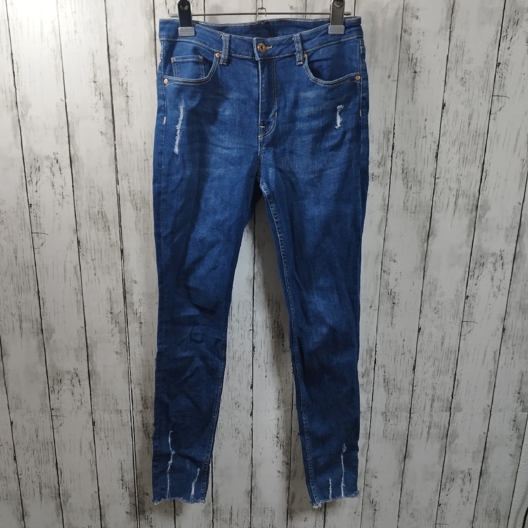 H&M(エイチアンドエム)の【H&M DIVIDED】Distressed Skinny Denim レディースのパンツ(デニム/ジーンズ)の商品写真