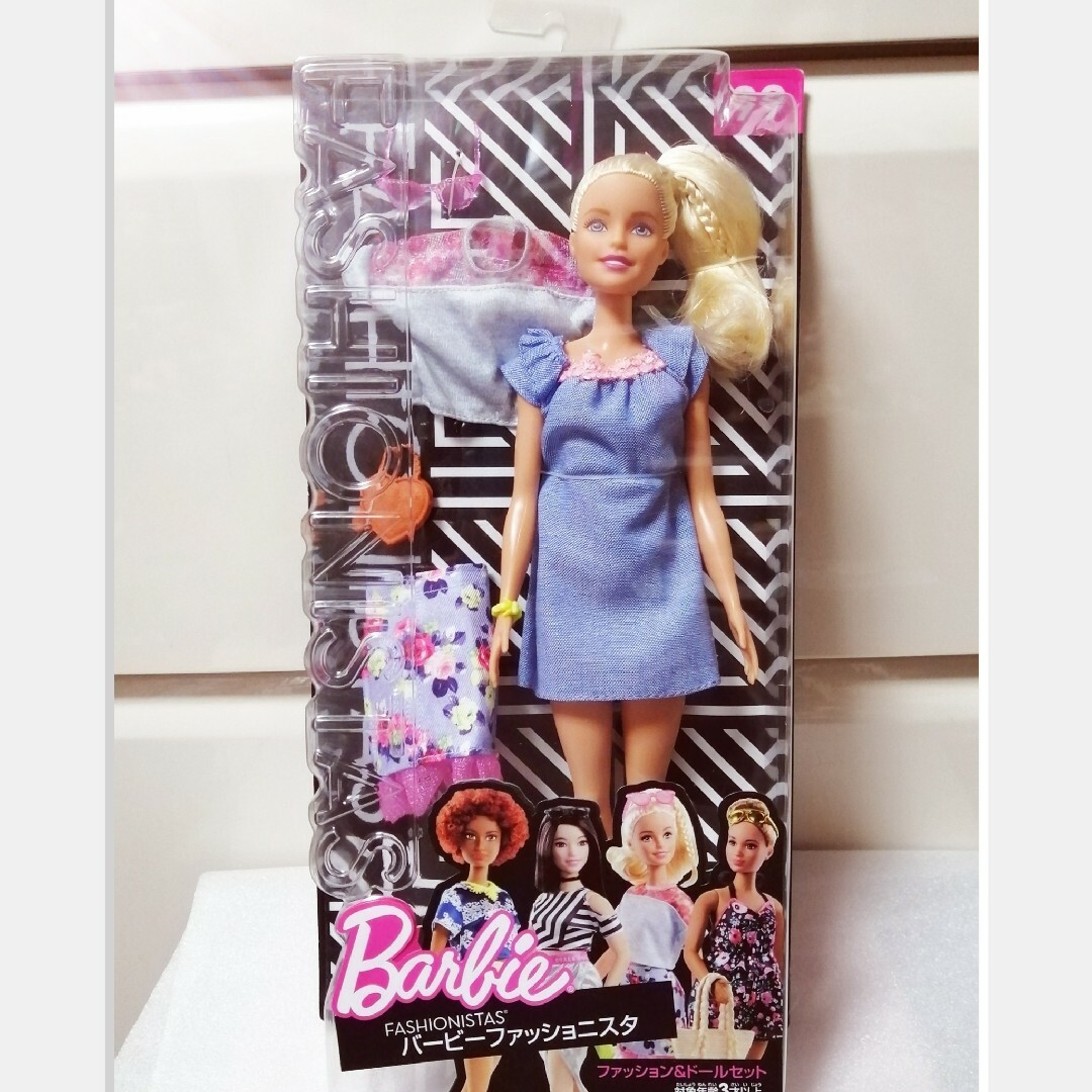 Barbie(バービー)のコメント必須★Barbie ファッショニスタ バービー 着せ替え人形 エンタメ/ホビーのおもちゃ/ぬいぐるみ(キャラクターグッズ)の商品写真