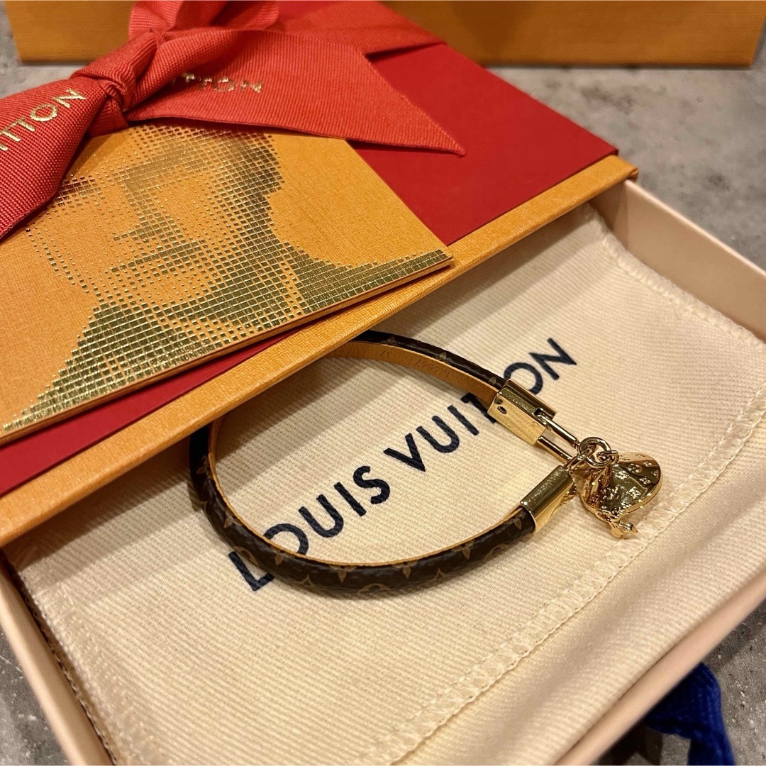 LOUIS VUITTON(ルイヴィトン)のルイヴィトン ブラスレ・LV トゥピ  新品 レディースのアクセサリー(ブレスレット/バングル)の商品写真