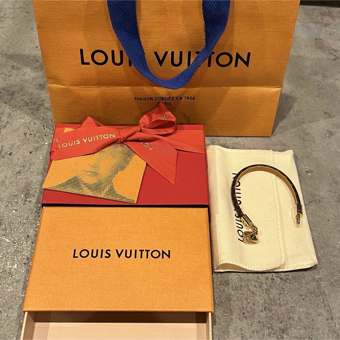LOUIS VUITTON(ルイヴィトン)のルイヴィトン ブラスレ・LV トゥピ  新品 レディースのアクセサリー(ブレスレット/バングル)の商品写真