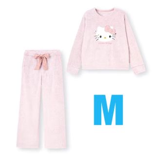 ジーユー(GU)の【M】マシュマロフィールラウンジセット(長袖) HELLO KITTY ピンク(その他)