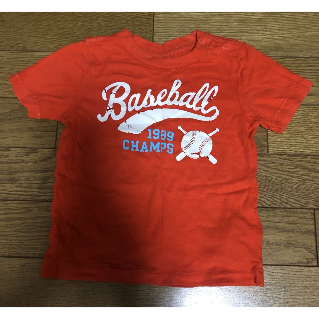 babyGAP(ベビーギャップ)の【送料込み】 babyGAP 野球柄半袖Tシャツ 90cm ♪ キッズ/ベビー/マタニティのキッズ服男の子用(90cm~)(Tシャツ/カットソー)の商品写真