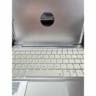 タッチパッド搭載　iPad キーボードケーズ(iPadケース)