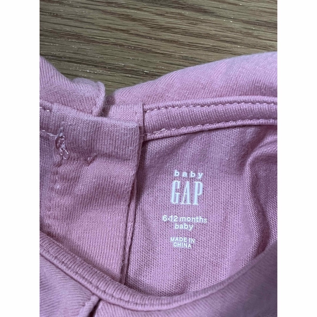 babyGAP(ベビーギャップ)の[ひろこ様専用]babyGAPロンパース2枚セット＋ラルフローレンロンパース キッズ/ベビー/マタニティのベビー服(~85cm)(ロンパース)の商品写真