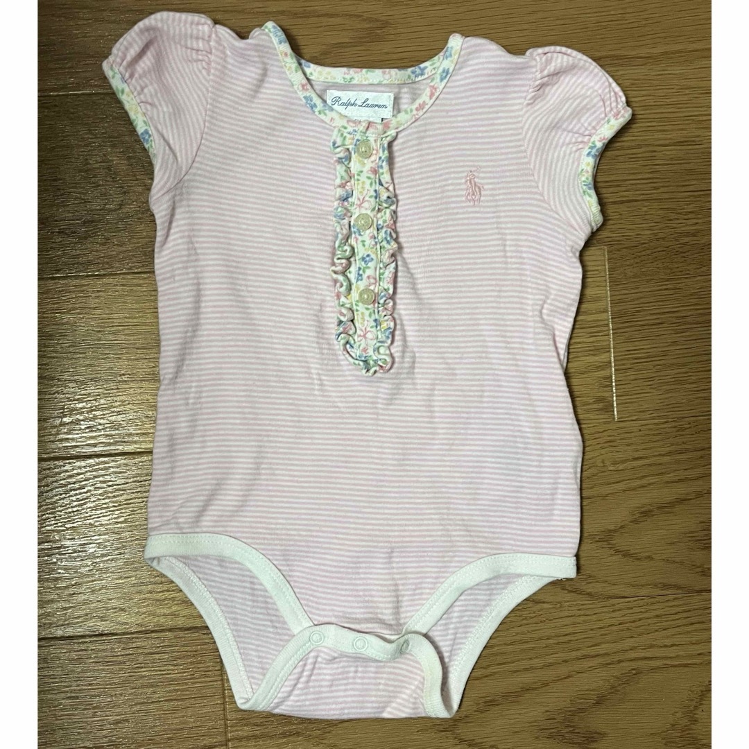 babyGAP(ベビーギャップ)の[ひろこ様専用]babyGAPロンパース2枚セット＋ラルフローレンロンパース キッズ/ベビー/マタニティのベビー服(~85cm)(ロンパース)の商品写真