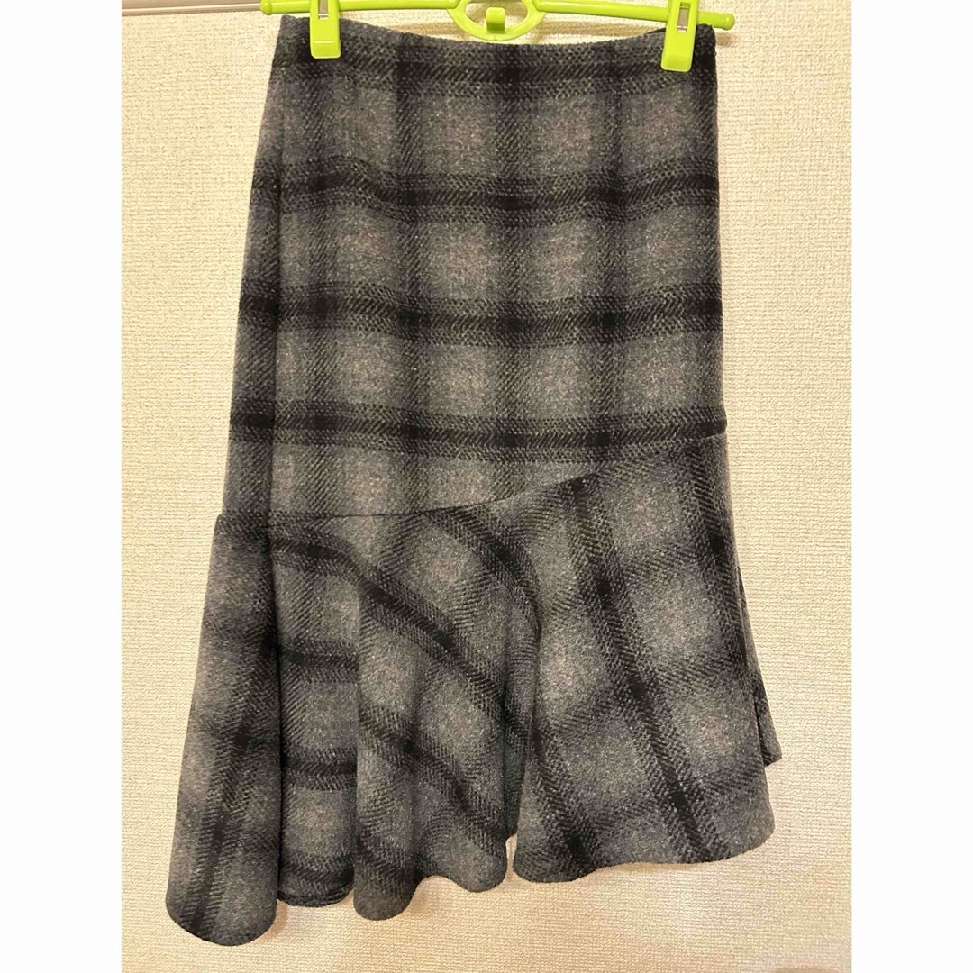 GU(ジーユー)の【GU】マーメイドスカート レディースのスカート(ひざ丈スカート)の商品写真