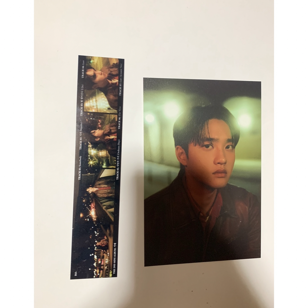 EXO(エクソ)のEXO D.O. ギョンス  ディオ 公式フォトカード、フィルム　2点セット　 エンタメ/ホビーのタレントグッズ(アイドルグッズ)の商品写真