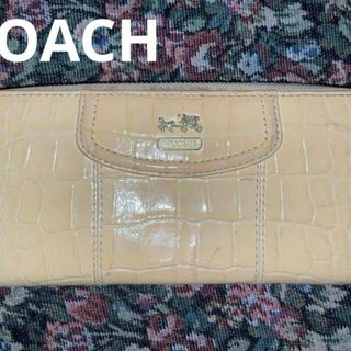 コーチ(COACH)のCOACH コーチ 長財布 イエローゴールド レディース 比較的美品(Tシャツ(半袖/袖なし))