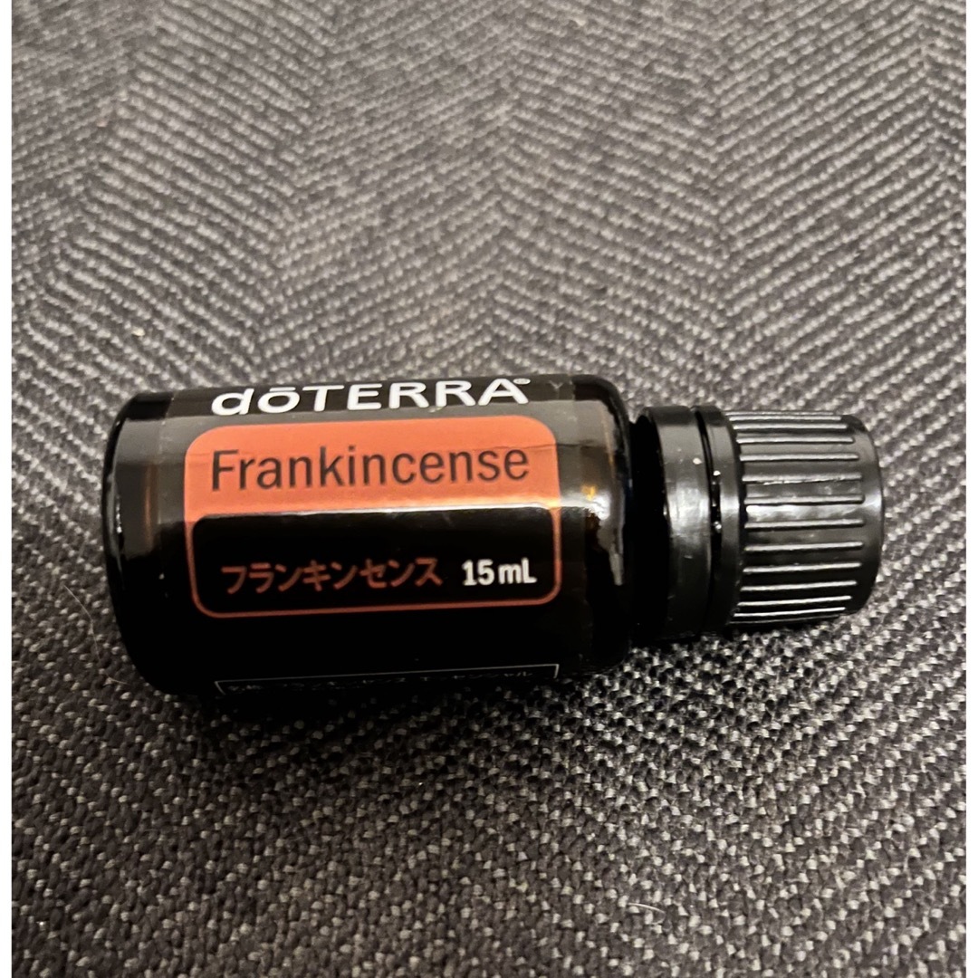 doTERRA(ドテラ)のdoTERRA ドテラ　フランキンセンス　未開封 コスメ/美容のリラクゼーション(エッセンシャルオイル（精油）)の商品写真