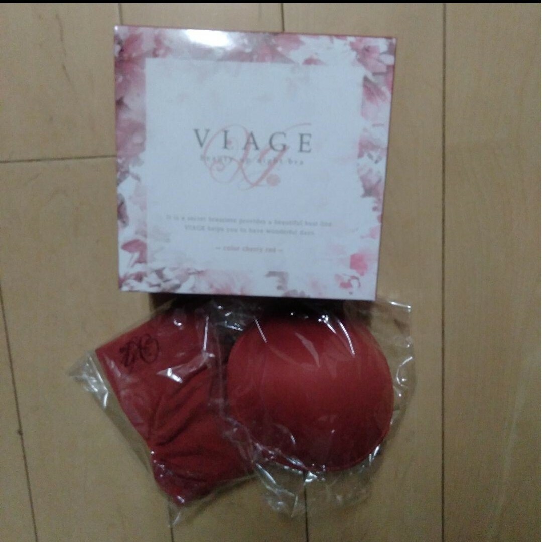 VIAGE(ヴィアージュ)のヴィアージュ ナイトブラ LLサイズ チェリーレッド 正規品 新品 レディースの下着/アンダーウェア(その他)の商品写真