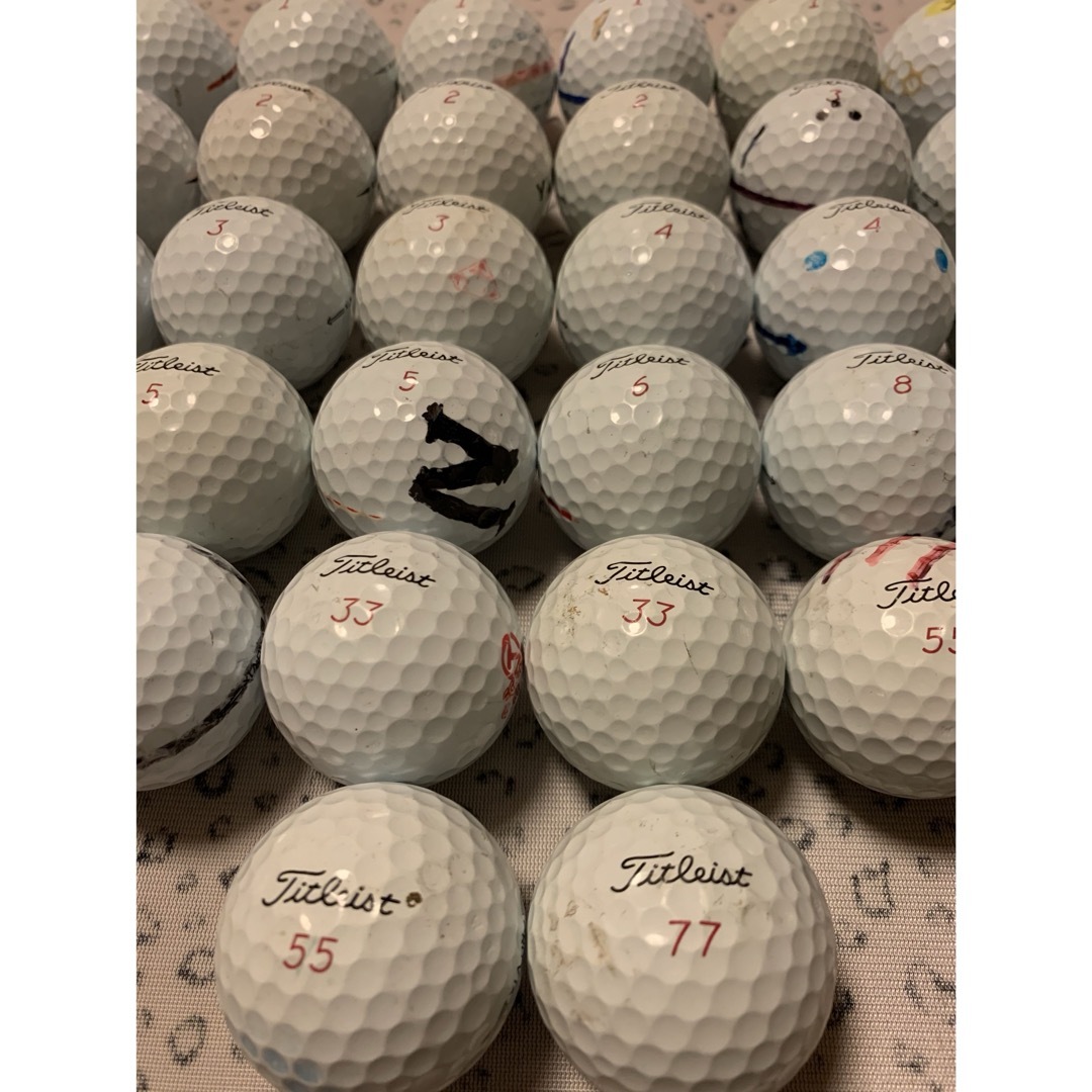 Titleist(タイトリスト)のTitleist Pro V1x ゴルフロストボール32個 スポーツ/アウトドアのゴルフ(その他)の商品写真