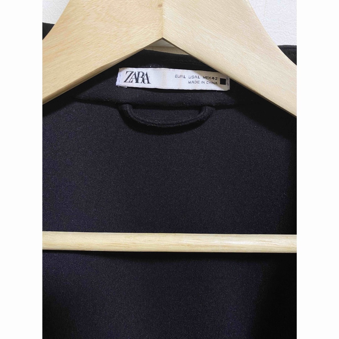 ZARA(ザラ)のヒカル着用／ブラック／ZARA／チェスターコート ／スエード調／Lサイズ メンズのジャケット/アウター(チェスターコート)の商品写真