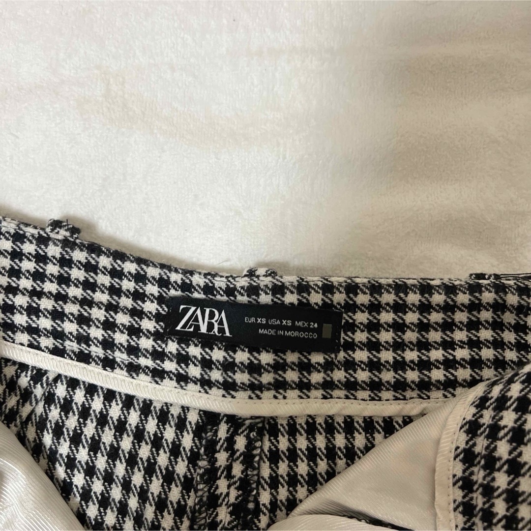 ZARA(ザラ)のZARA レディースのパンツ(ハーフパンツ)の商品写真