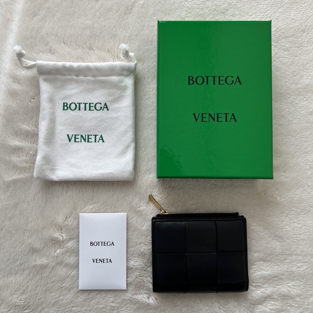 Bottega Veneta(ボッテガヴェネタ)のBOTTEGA VENETA ボッテガ ヴェネタ スモール カセット ウォレット レディースのファッション小物(財布)の商品写真