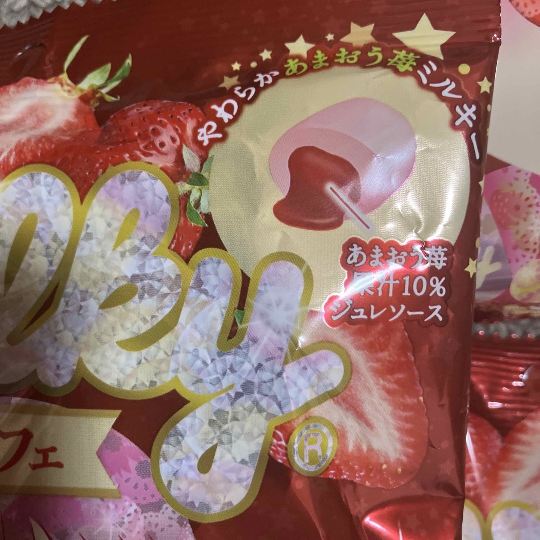 不二家(フジヤ)の不二家ミルキーあまおう苺のパルフェ　4袋 食品/飲料/酒の食品(菓子/デザート)の商品写真