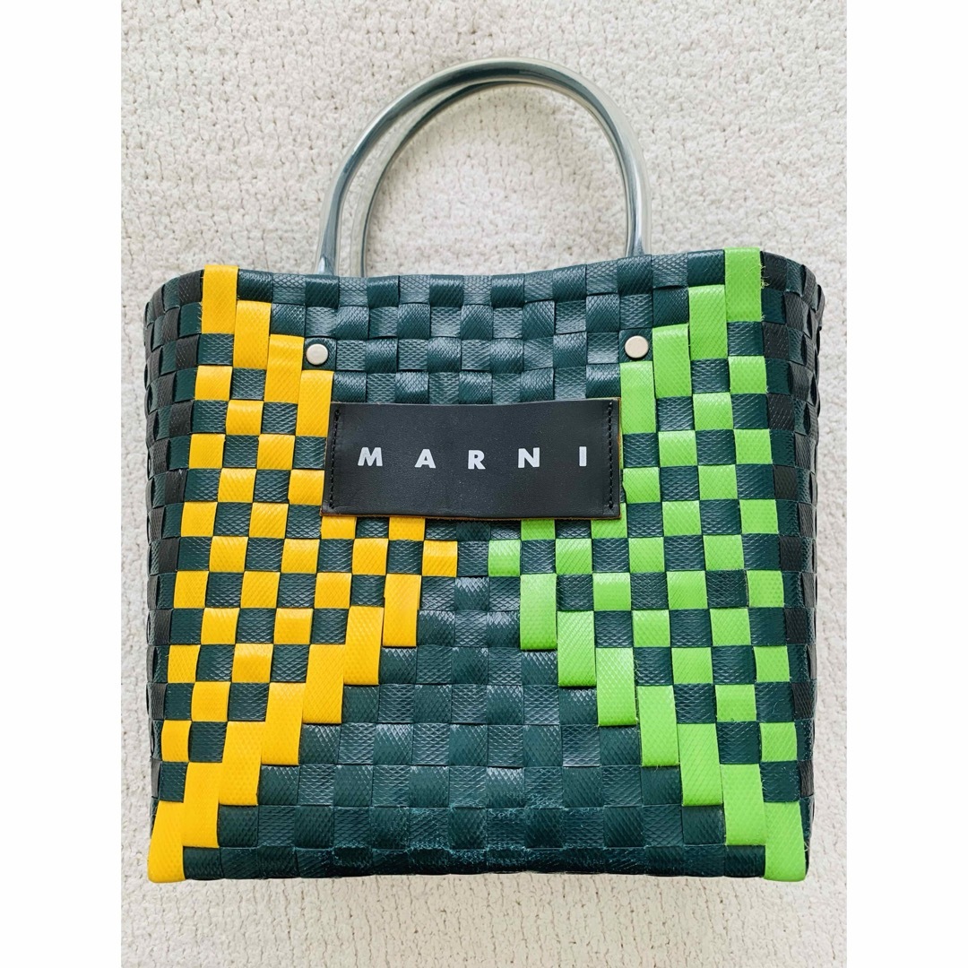 MARINI(マリーニ)のMARNI MARKET SUMMER BASKE マルニ　カゴバッグ　美品 レディースのバッグ(かごバッグ/ストローバッグ)の商品写真