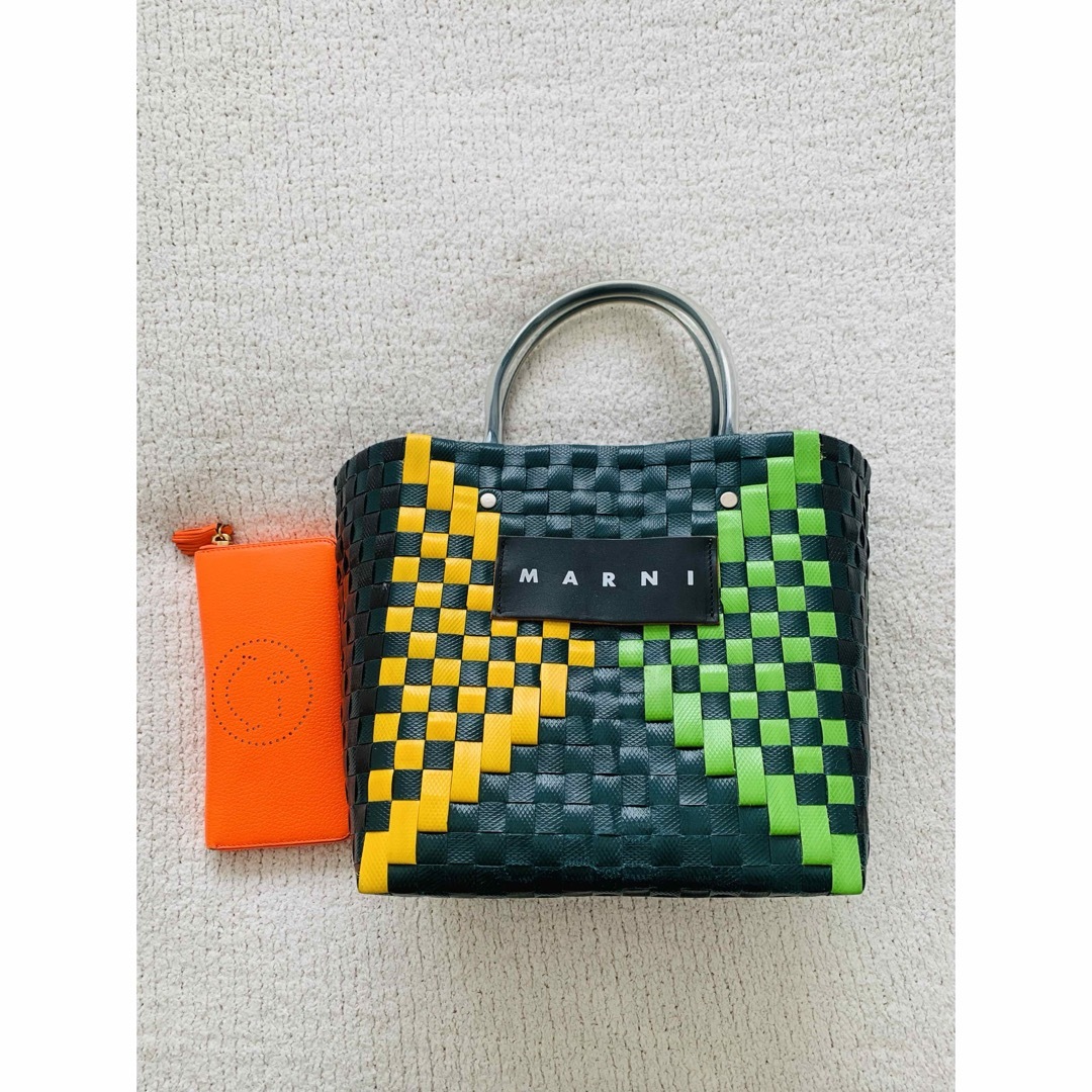 MARINI(マリーニ)のMARNI MARKET SUMMER BASKE マルニ　カゴバッグ　美品 レディースのバッグ(かごバッグ/ストローバッグ)の商品写真