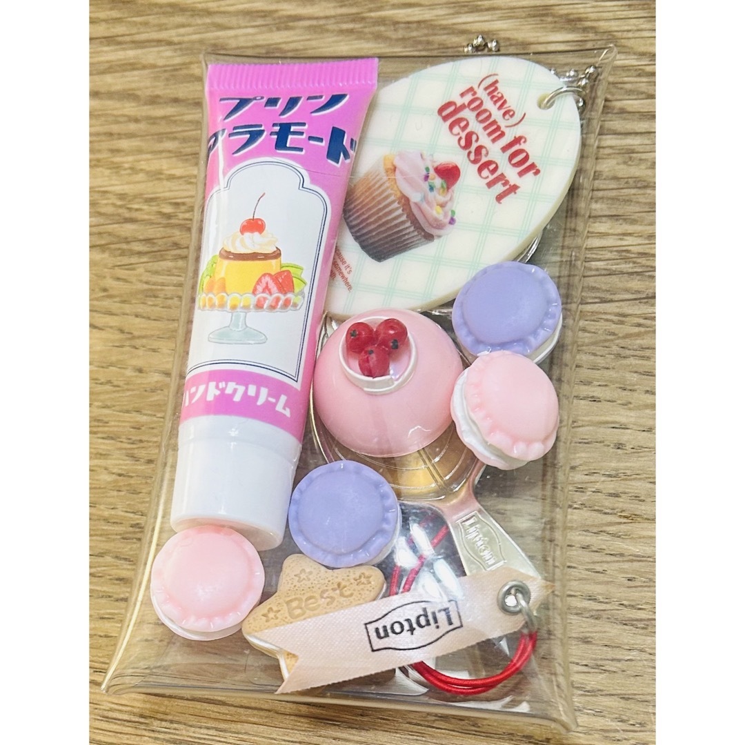 ミニスイーツガチャ詰め風ポーチ　ピンク　ハンドクリーム　昭和レトロ　プリン ハンドメイドのおもちゃ(ミニチュア)の商品写真