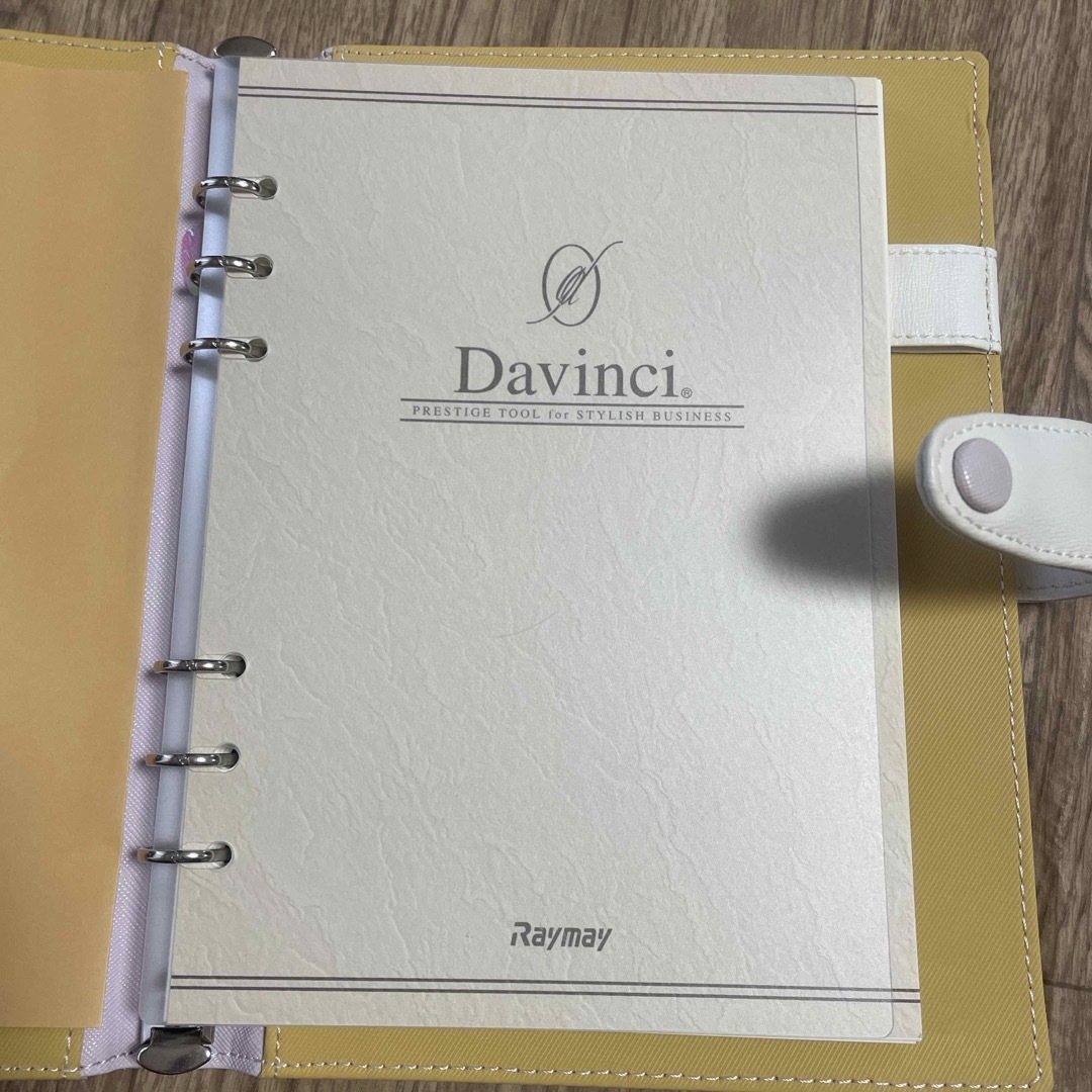 システム手帳 decona　デコナ　ベルト付 A5  レディースのファッション小物(その他)の商品写真