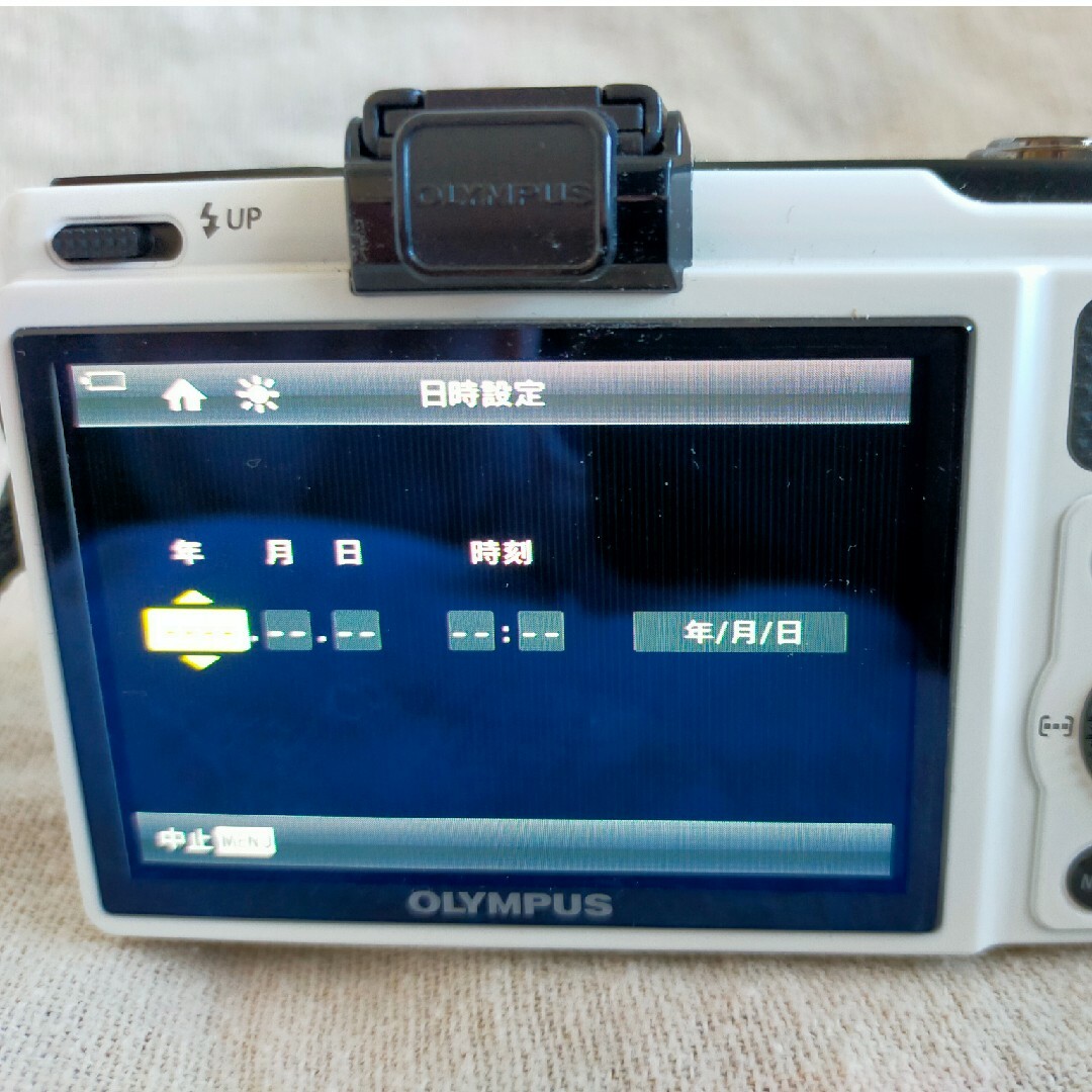 OLYMPUS(オリンパス)の【平成レトロ】OLYMPUS コンパクトデジカメ  XZ XZ-1 WHITE スマホ/家電/カメラのカメラ(コンパクトデジタルカメラ)の商品写真