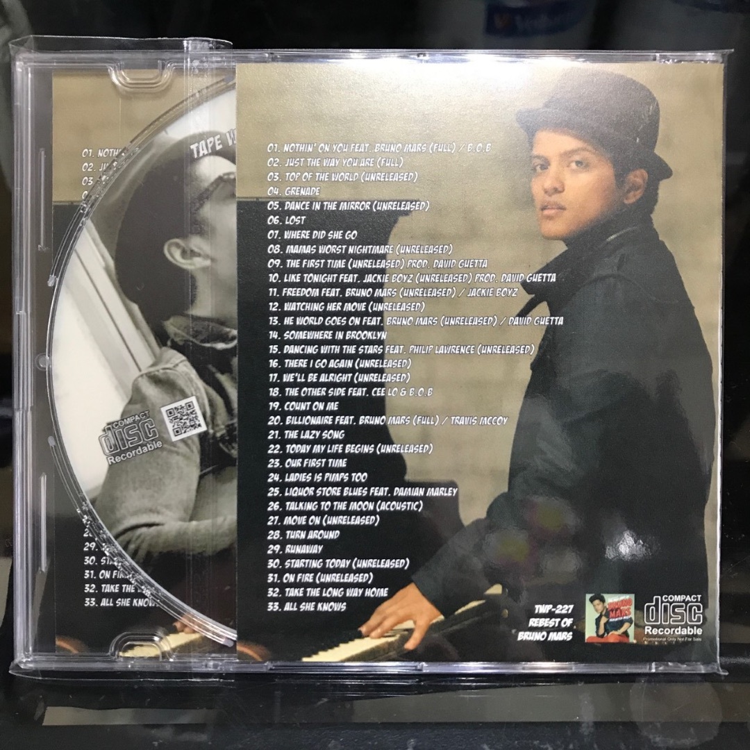 Bruno Mars ブルーノマーズ 豪華33曲 Best MixCD エンタメ/ホビーのCD(R&B/ソウル)の商品写真