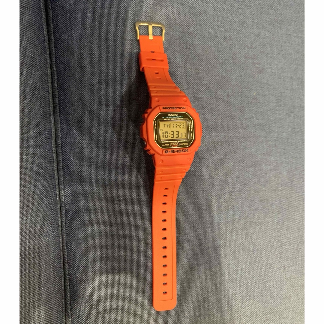 DW-5600 系ベルベゼ　レッド　赤　ベゼル　ベルト　バンド　レッドスピード メンズの時計(ラバーベルト)の商品写真