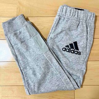 アディダス(adidas)のアディダス スウェットパンツ adidas 140cm 灰色☆新品未使用(パンツ/スパッツ)