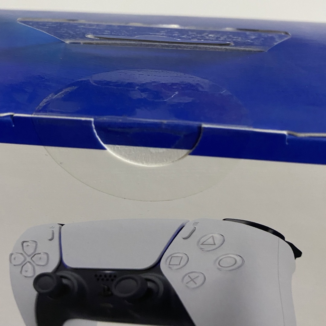 PlayStation(プレイステーション)の Dualsense CFI-ZCT1J 新品未使用　箱ダメージあり エンタメ/ホビーのゲームソフト/ゲーム機本体(その他)の商品写真