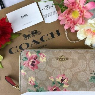 COACH コーチ ベージュ ピンク 花柄(財布)