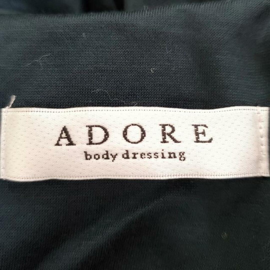 ADORE(アドーア)のADORE(アドーア) ワンピース サイズ38 M レディース美品  - ダークグリーン クルーネック/半袖/ひざ丈 レディースのワンピース(その他)の商品写真