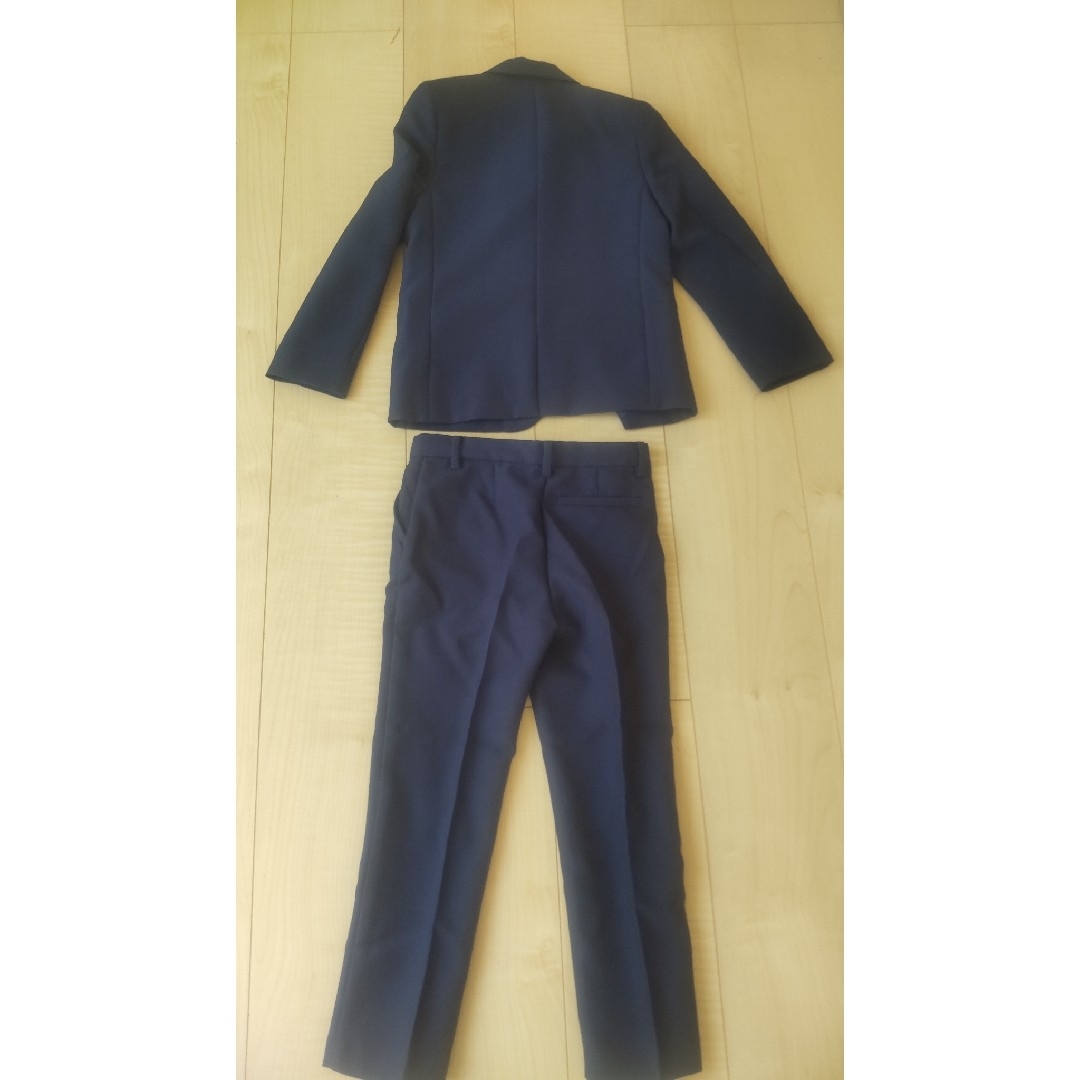 H&M(エイチアンドエム)のH&M 11０センチ  スーツ キッズ/ベビー/マタニティのキッズ服男の子用(90cm~)(ドレス/フォーマル)の商品写真