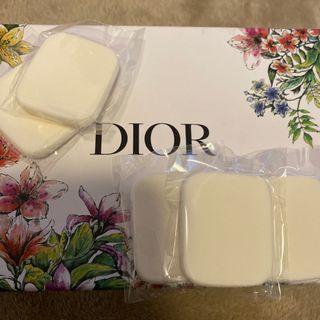 dior パウダーファンデーション　スポンジ　パフ