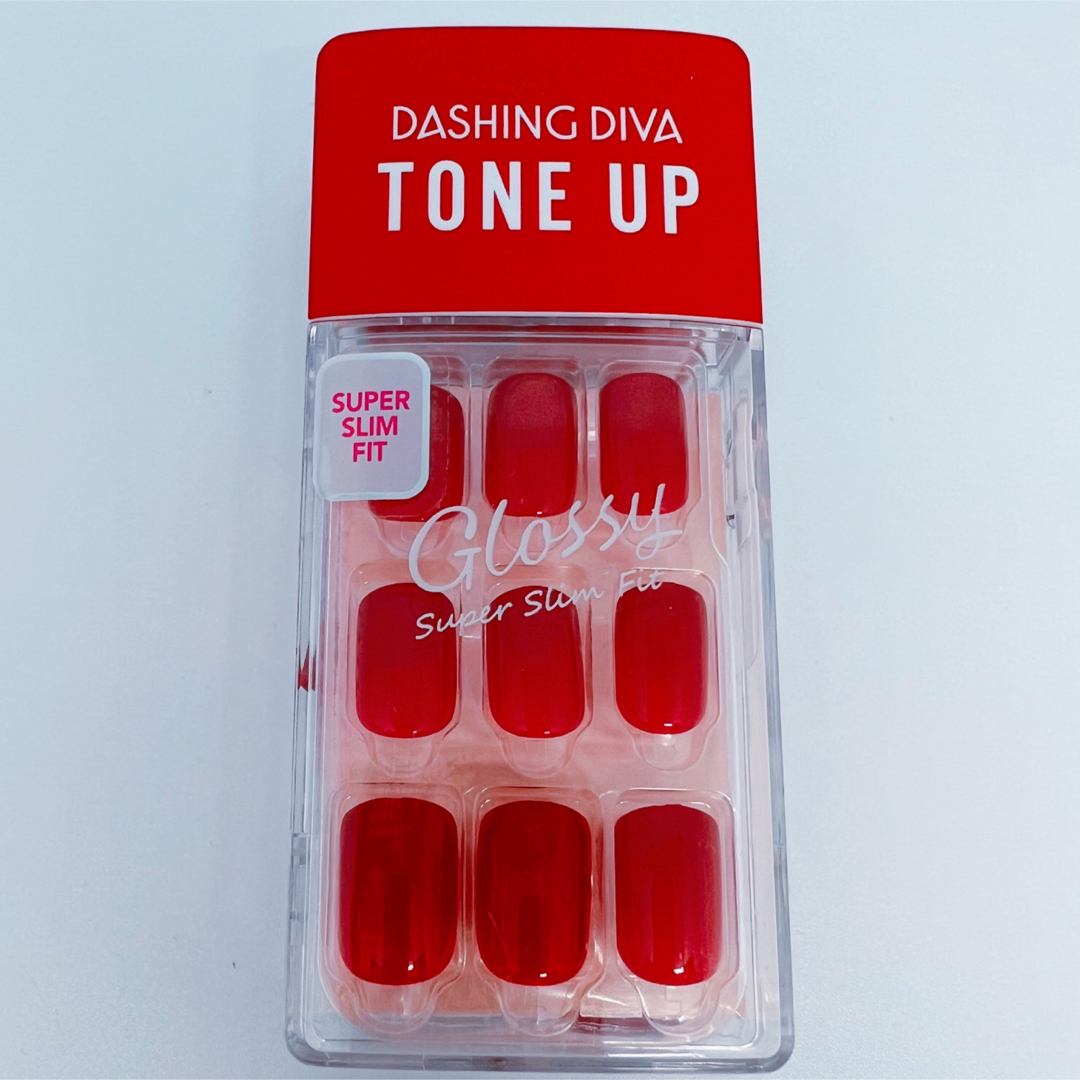 DASHING DIVA(ダッシングディバ)の★限定完売★⑬ダッシングディバ マジックプレス グロッシーシリーズ💅 コスメ/美容のネイル(つけ爪/ネイルチップ)の商品写真