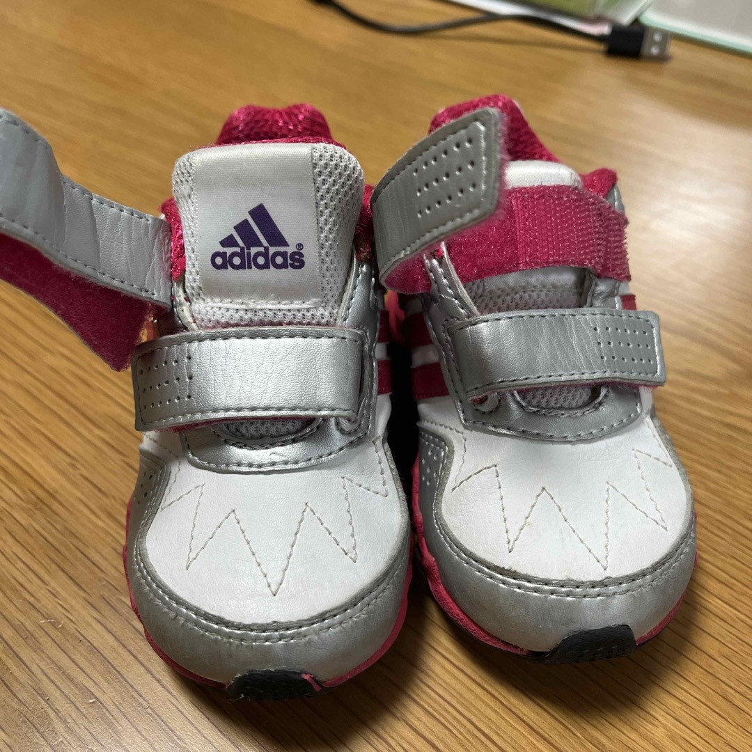 adidas(アディダス)のadidas  ベビーシューズ　13センチ キッズ/ベビー/マタニティのベビー靴/シューズ(~14cm)(スニーカー)の商品写真