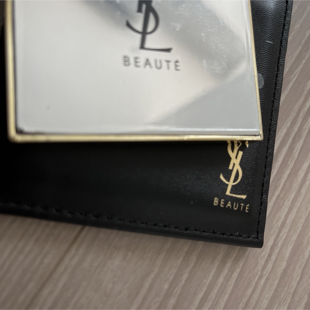 Yves Saint Laurent Beaute(イヴサンローランボーテ)のイヴ・サンローランボーテ　ミラー　 レディースのファッション小物(ミラー)の商品写真