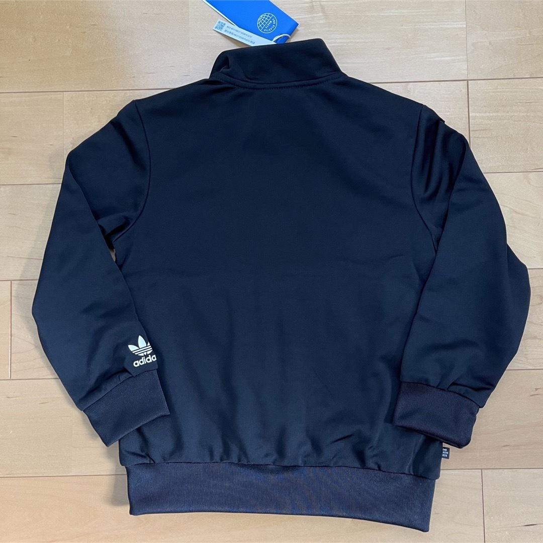 Originals（adidas）(オリジナルス)のadidas アディダスオリジナルス ジャージ 黒 120cm☆新品未使用 キッズ/ベビー/マタニティのキッズ服男の子用(90cm~)(ジャケット/上着)の商品写真