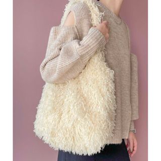 ローリーズファーム(LOWRYS FARM)のlowrysfarm フェザートートＢＡＧ　バッグ ローリーズファームアイボリー(トートバッグ)