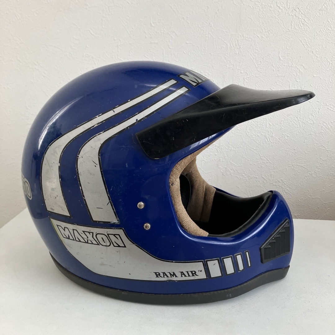 maxon ビンテージヘルメット　1980年代　青色　モトヘル　バイク　Sサイズ 自動車/バイクのバイク(ヘルメット/シールド)の商品写真