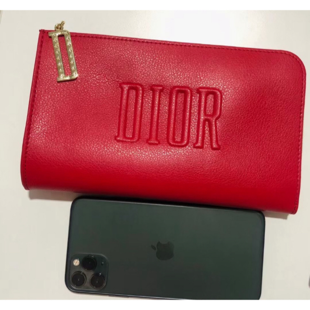 Christian Dior(クリスチャンディオール)の　新品　ディオール　ポーチ 正規ノベルティ  レッド レディースのファッション小物(ポーチ)の商品写真