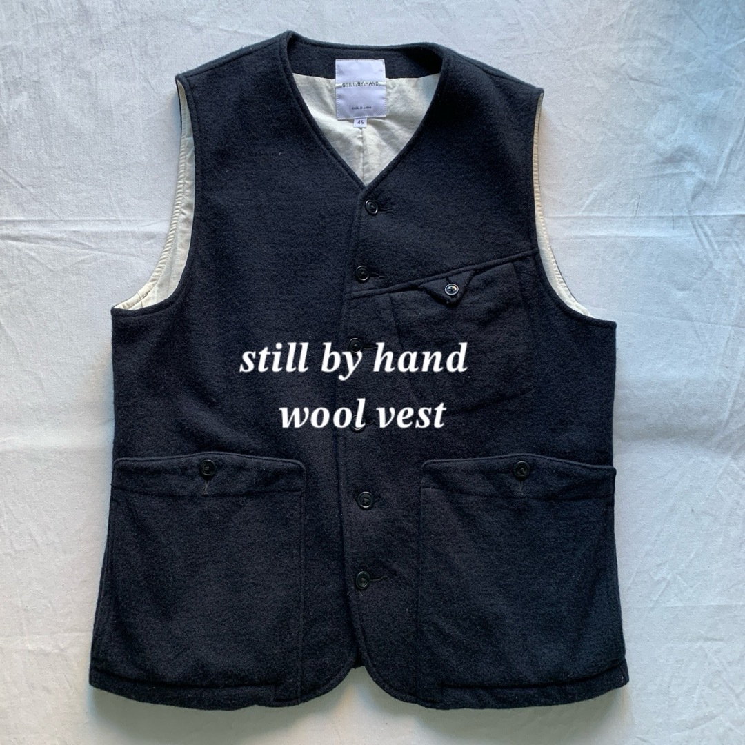 STILL BY HAND(スティルバイハンド)のスティルバイハンド　still by hand ウールベスト　ジレ　ネイビー メンズのトップス(ベスト)の商品写真