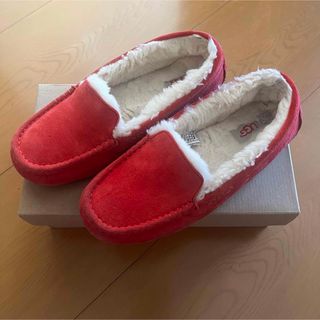 アグ(UGG)のUGG アグ モカシン レッド 25.0センチ(スリッポン/モカシン)