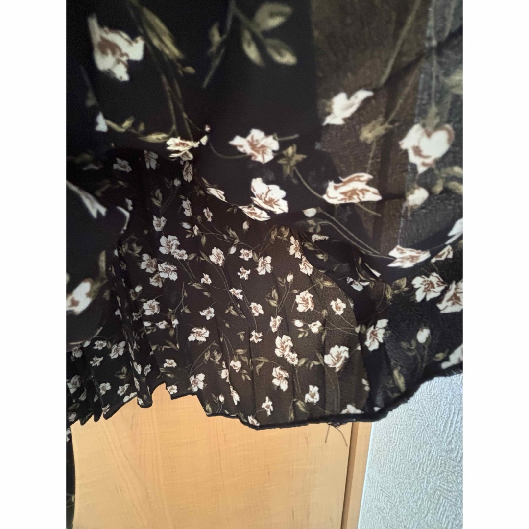 INGNI(イング)のINGNI 花柄 プリーツ スカート M レディースのスカート(ロングスカート)の商品写真