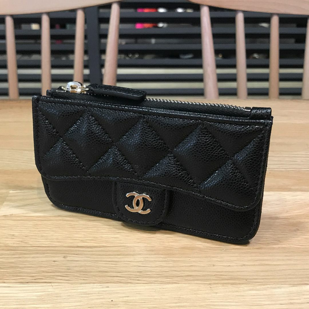 CHANEL(シャネル)の新品未使用 シャネル マトラッセ クラシック ジップカードケース フラグメント レディースのファッション小物(コインケース)の商品写真