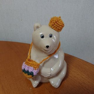 しろくま貯金箱 着せ替え ベレー帽 バッグ 2点セット 240309(置物)