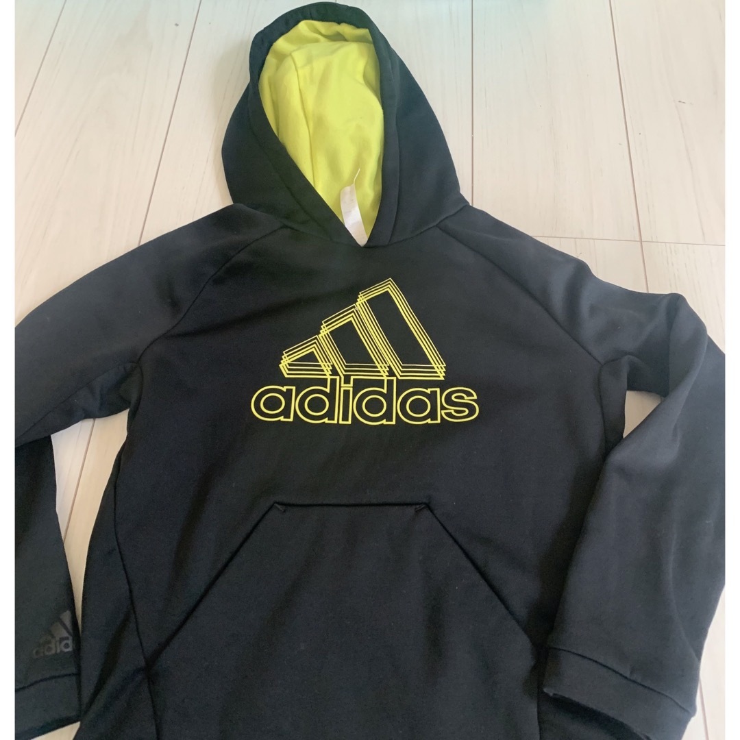 adidas(アディダス)のトレーナー キッズ/ベビー/マタニティのキッズ服男の子用(90cm~)(その他)の商品写真