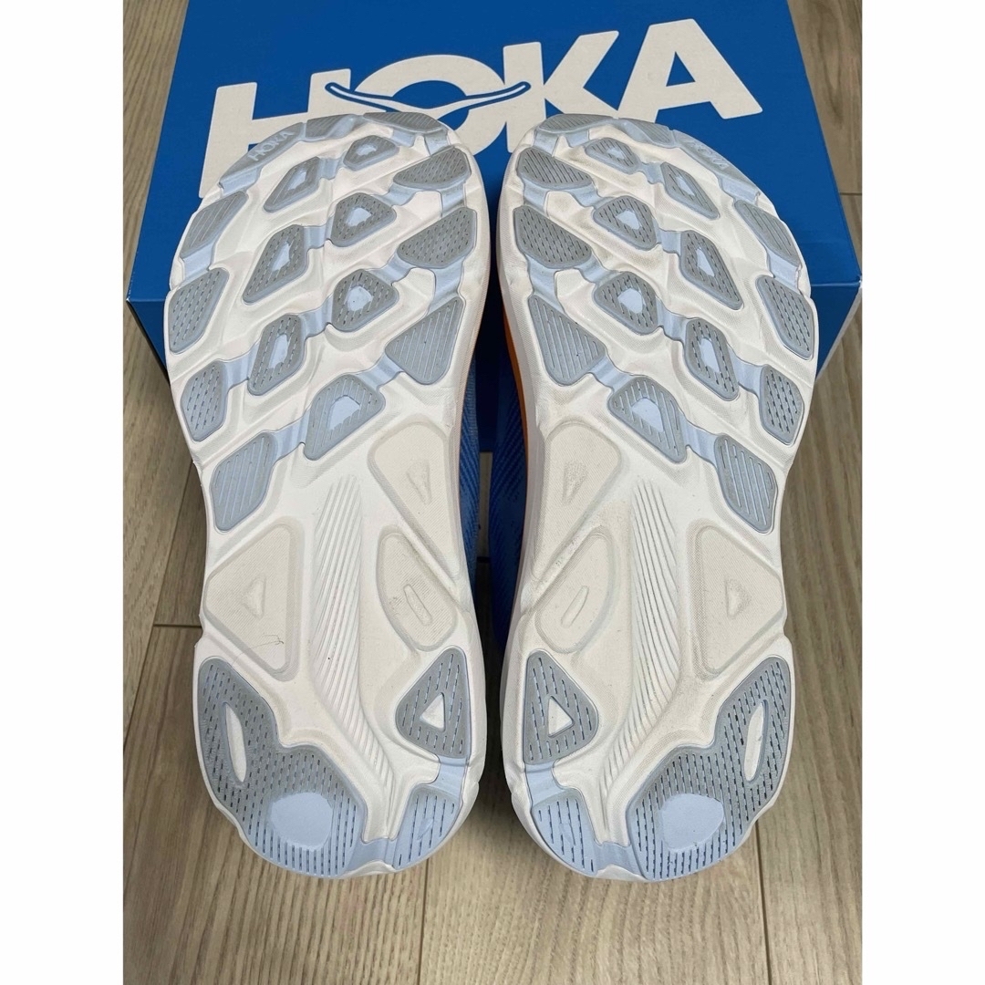 HOKA ONE ONE(ホカオネオネ)のホカオネオネ　クリフトン9 中古品 スポーツ/アウトドアのランニング(シューズ)の商品写真