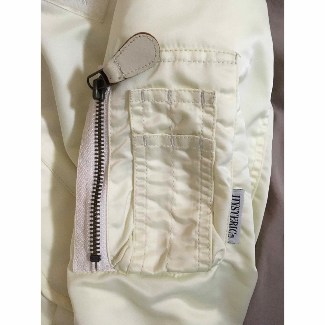 ヒステリックグラマー　ダウンジャケット　ファックベア　プリマロフト レディースのジャケット/アウター(ダウンジャケット)の商品写真