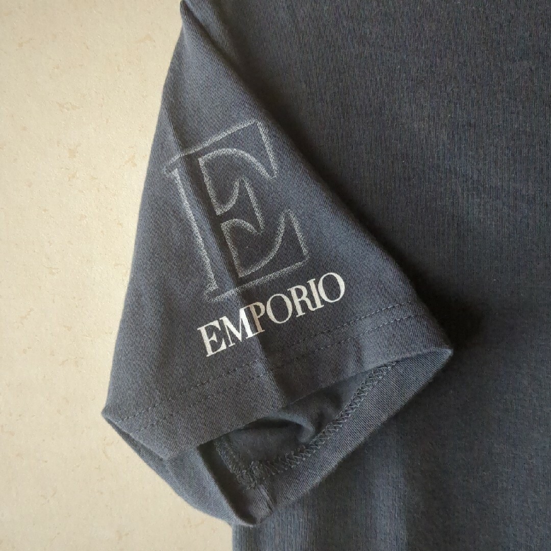 Emporio Armani(エンポリオアルマーニ)のEMPORIO ARMANI　TシャツMサイズ、グレー メンズのトップス(Tシャツ/カットソー(半袖/袖なし))の商品写真
